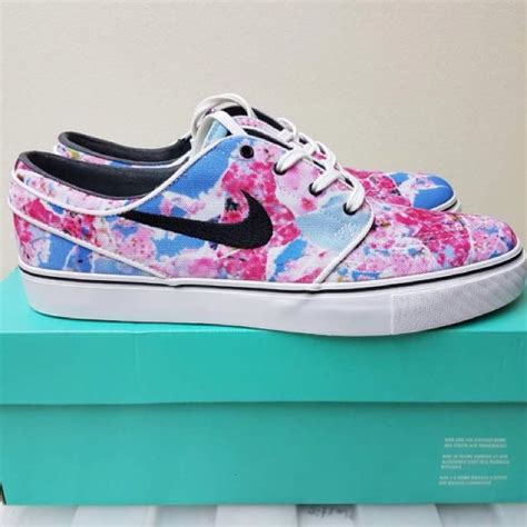 Nike SB Janoski cherry blossom, Men's Fashion, Footwear, Sneakers on Carousell