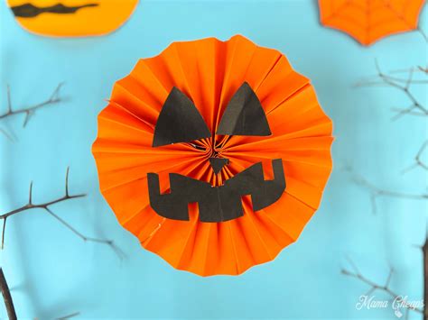 Accordion Pumpkin Craft (Halloween Activity) - Mama Cheaps®