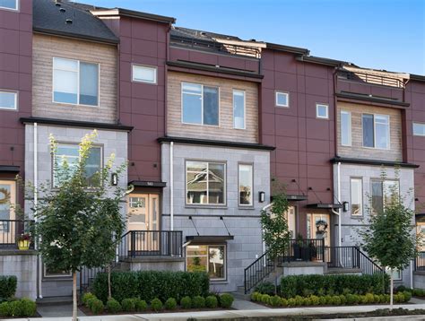 Contemporary Townhouse in Scenic Washington Locale - Haven Lifestyles