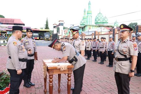 Polres Kubar Melaksanakan Upacara Serah Terima Jabatan Kabag Ops Dan