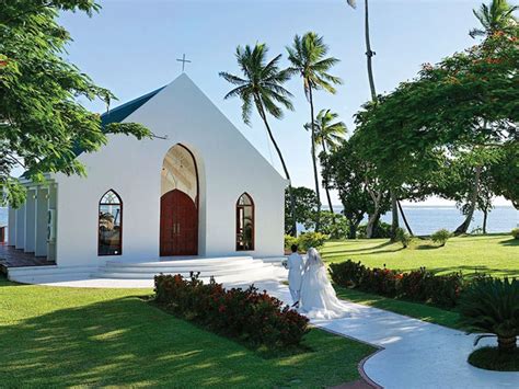 Fiji wedding at Shangri-La Fijian Resort. Fiji wedding packages.