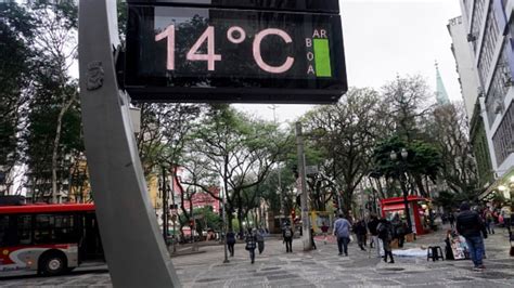 Chegada De Primeira Onda De Frio Do Ano Derruba Temperaturas Em Partes