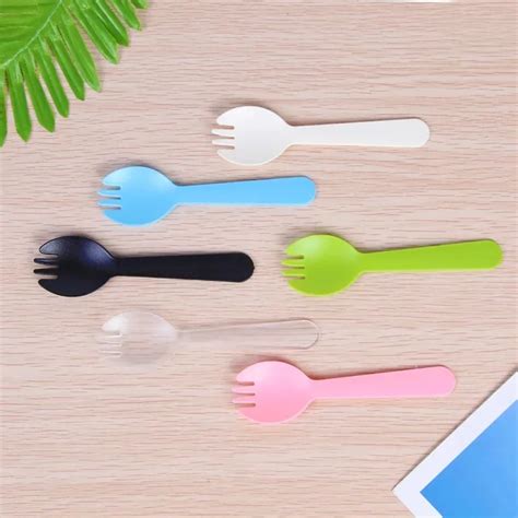 Cuillères à glace jetables colorées en plastique 50 pièces paquet