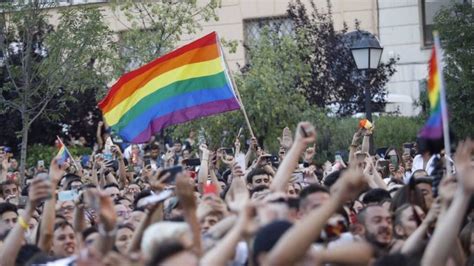 Origen del Día del Orgullo Gay LGTBI qué se conmemora el de junio Diariocrítico