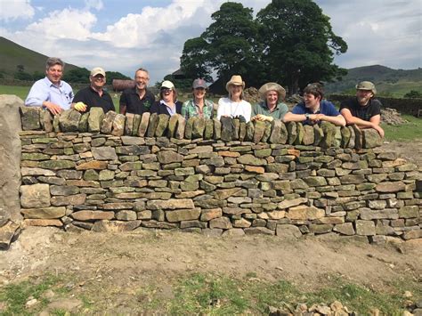 Dry Stone Walling Courses For Beginners In The Beautiful Peak District