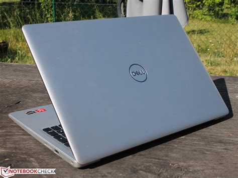 Dell Inspiron Ryzen U Vega Laptop Review