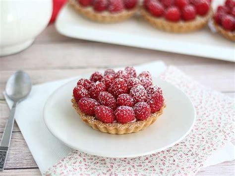 Tartaletas De Frambuesa Y Crema Pastelera Receta Petitchef