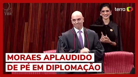 Alexandre de Moraes é aplaudido de pé em diplomação de Lula e Alckmin