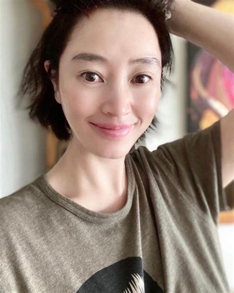 【写真】「本当に50歳？」韓国屈指の“グラマラス女優”キム・ヘス、すっぴんショットにファン驚愕｜スポーツソウル日本版