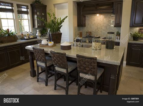 Luxury Home Kitchen Image & Photo (Free Trial) | Bigstock