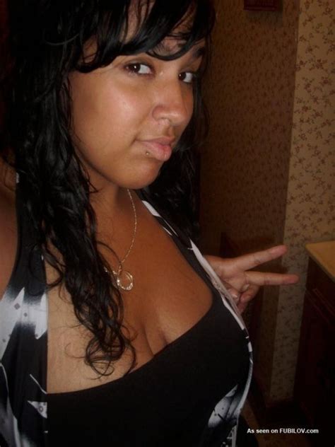 Busty Chunky Babe Selfshooting In Her Bedroom Porn Pictures XXX Photos Sex Images 2719705