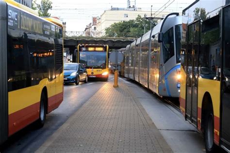 MPK Wrocław wozi więcej pasażerów i sprzedaje więcej biletów ale