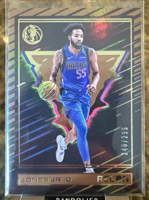 2023 24 PANINI RECON Holo Bronze 127 Derrick Jones Jr 299 EUR 1 86