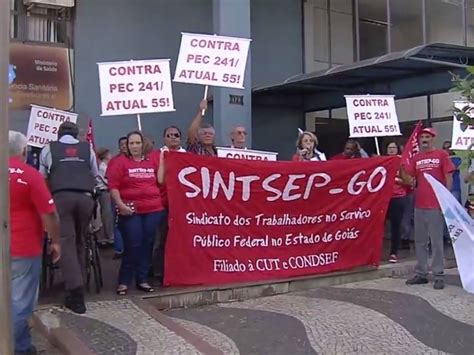 G Servidores P Blicos Protestam Contra Pec Do Teto Na Grande Goi Nia