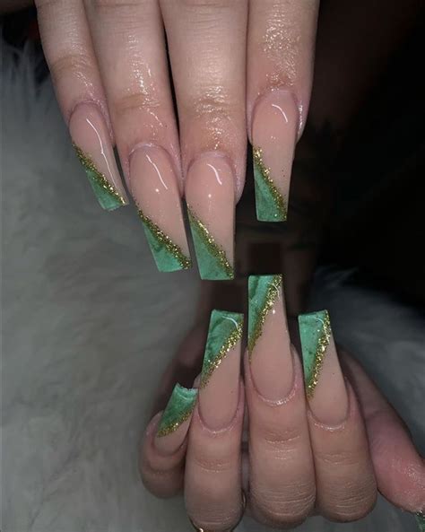 40 Beautiful Green Nail Designs For Fall 2020 The Glossychic Green Acrylic Nails Acrylic