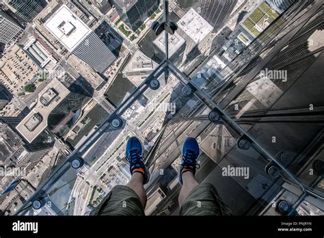 The Ledge, glass balcony on the 103rd Floor, Willis Tower, Downtown, Chicago, IL Stock Photo - Alamy