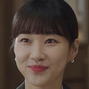 Ha Yoon-kyung - Age, Family, Bio | Famous Birthdays