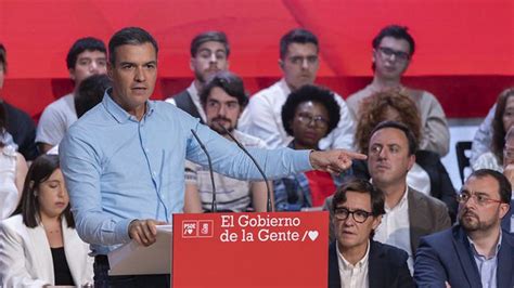 El PSOE sienta las bases para que España avance desde la plaza de cada