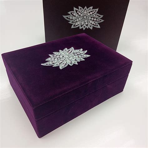 Custom Drawstring Pouch: Jewelry packaging design four points