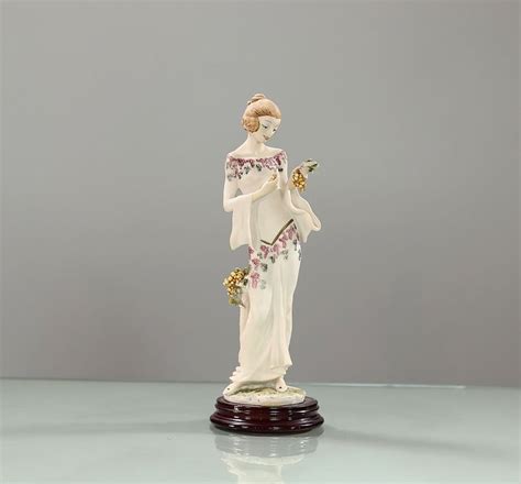 Giuseppe Armani Figurine 0400c Arianna Figurine Arianna Bonus Piece