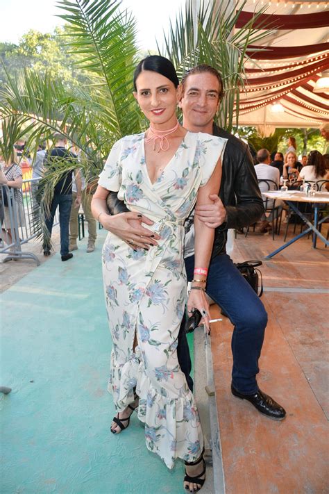 Photo Ludovic Chancel Et Sa Compagne Sylvie Ortega Munos Ouverture