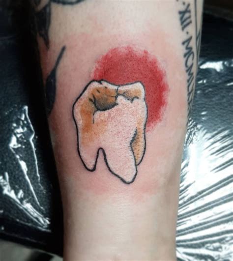 30 Unique Tooth Tattoos You Can Copy Xuzinuo Page 12