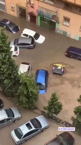 Tremenda Tormenta Con Granizo En Zaragoza Calles Inundadas Y Coches