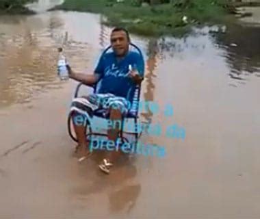 Morador Do Residencial Torquato Neto Transforma Lama Em Piscina Como