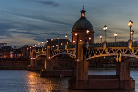 Toulouse By Night Tout Savoir Sur Les Visites Guid Es Nocturnes De