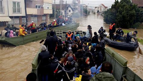 Al Menos 30 Fallecidos En Las Inundaciones De Bosnia Y Serbia