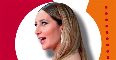 Geraldine Bazán posa en bikini junto a su hija y dicen que parece veinteañera