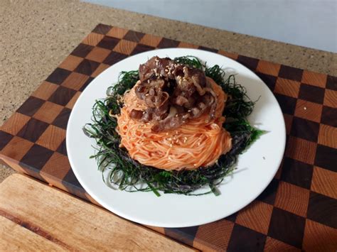 우삼겹비빔국수 참기름에 구운 우삼겹 곁들여서 비빔국수 만들어 보았어요