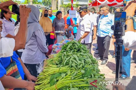 Pemkab Manokwari Tingkatkan Ketahanan Pangan Dengan Pasar Murah