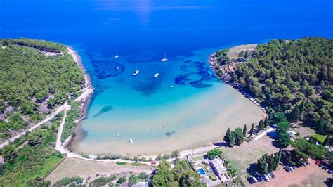 BRAC ISLAND - BEAUTIFUL CROATIA BEACHES WITH SPACE FOR YOUR BEACH TOWEL ...