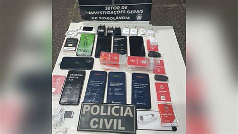 Polícia prende dupla que roubou loja de celulares e farmácia no centro