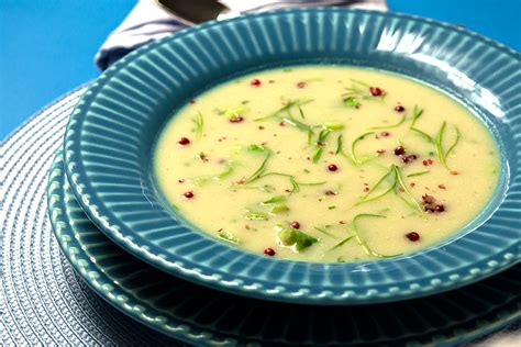 Sopa De Couve Flor E Alho Por Lucilia Diniz