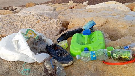 Llamamiento a la ciudadanía para limpiar las playas de Dénia tras la DANA