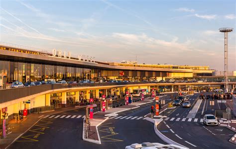 Aéroport d Orly Accès parkings et logements à proximité de l aéroport