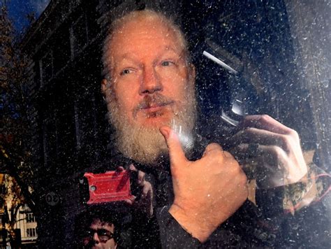 Italian Journalist Loses Uk Tribunal Battle For Julian Assange