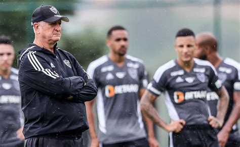 Felipão poupa titulares do Atlético contra o Ipatinga veja escalação