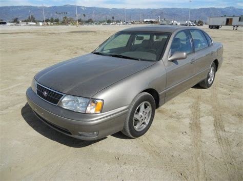 1998 Toyota Avalon Xls 4 Door Sedan