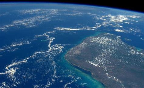 Scientists zoom into Chicxulub, the "dinosaur crater"