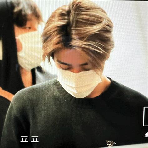 Diratama On Twitter RT Peppypeach 221003 Prada Boy At LAX JAEHYUN