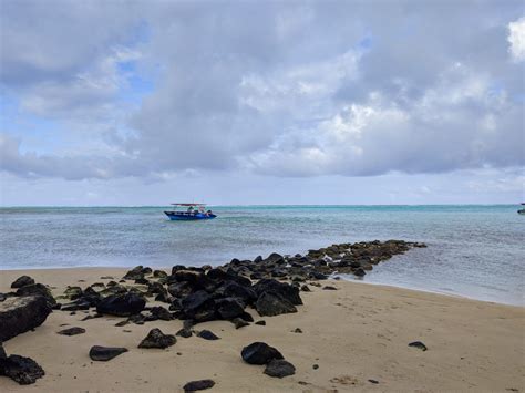 Top 7 Moorea Beaches To Explore - Mike & Laura Travel