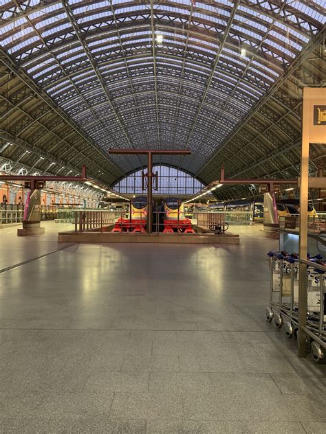 Essential Guide to the Eurostar Terminal at St Pancras 10