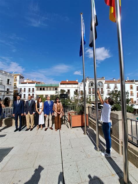 Cáceres celebra el Día de Extremadura reflexionando sobre su futuro y