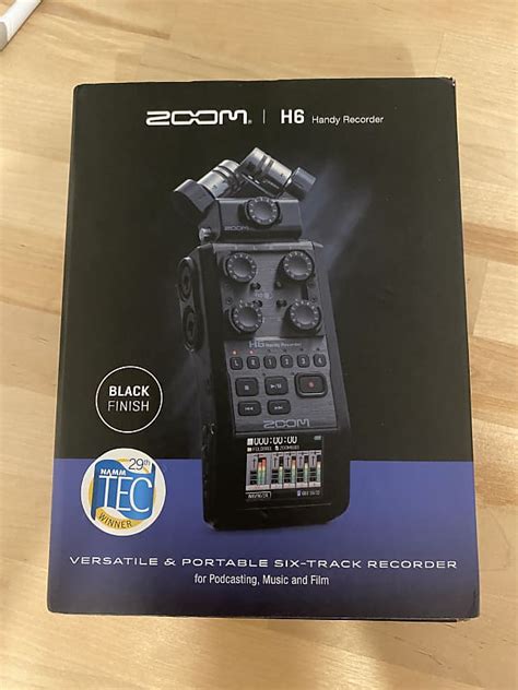 Zoom H6 Handy Audio Recorder Reverb