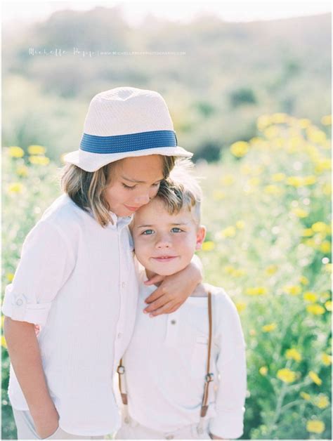 San Diego Wildflowers | Family Photos in Field of Wildflowers