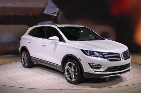 2015 Lincoln Mkc Debuts At La Auto Show Live Photos