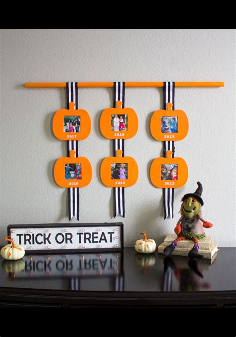 DIY Halloween Photo Display - Design Improvised